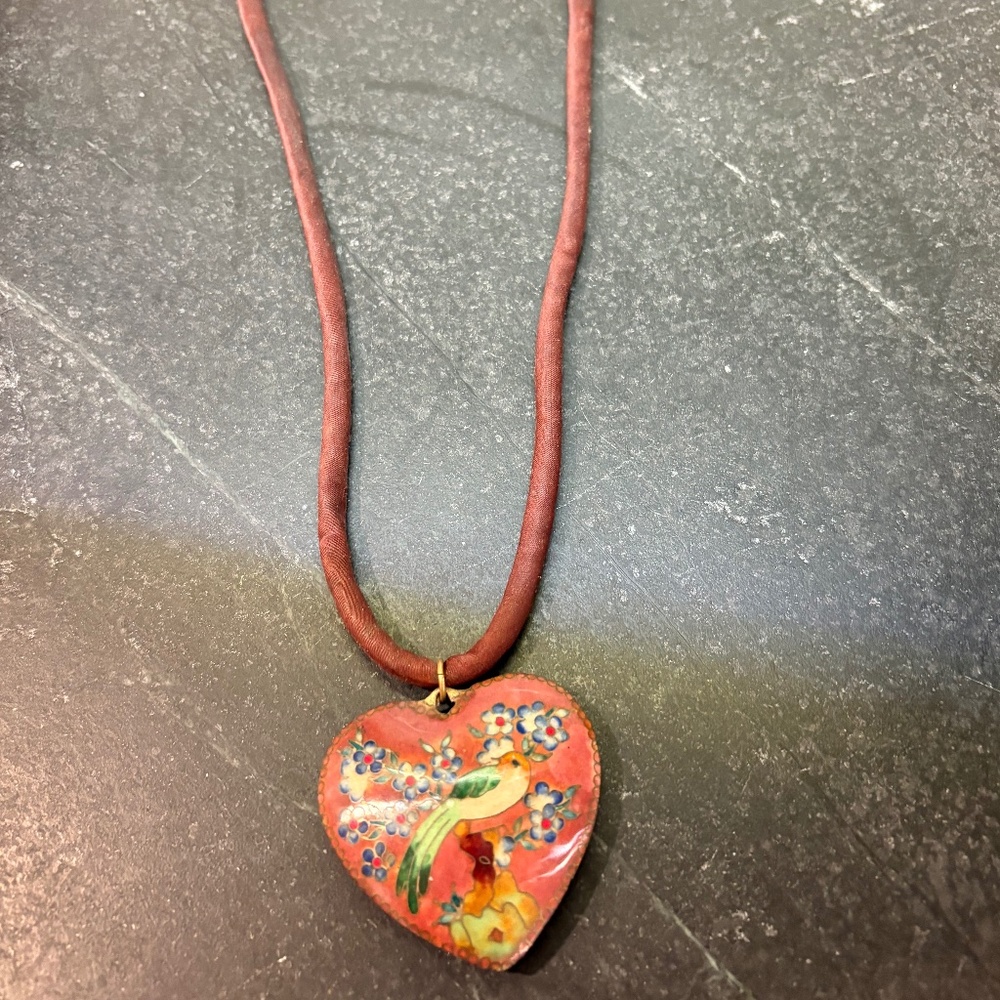 Corded heart Cloisonné hear necklace. Vintage from 1980s or early 1990s.